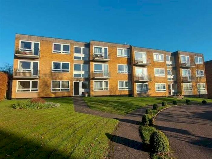 2 Bedroom Flat To Rent In Milton Road, Harpenden, AL5