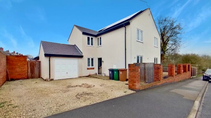 4 Bedroom Detached House To Rent In Coton Park, Linton, Swadlincote, Derbyshire, DE12