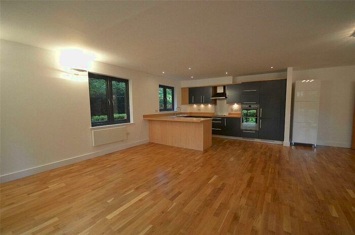 2 Bedroom Apartment To Rent In Larke Rise Block, Didsbury, Manchester, M20