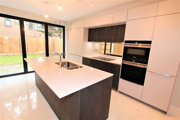 4 Bedroom Terraced House To Rent In The Park, Ealing, W5