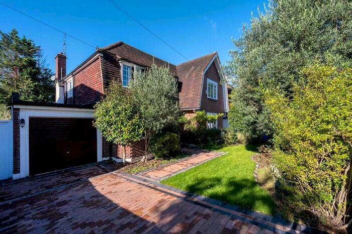 5 Bedroom House To Rent In Barham Road, Wimbledon, SW20