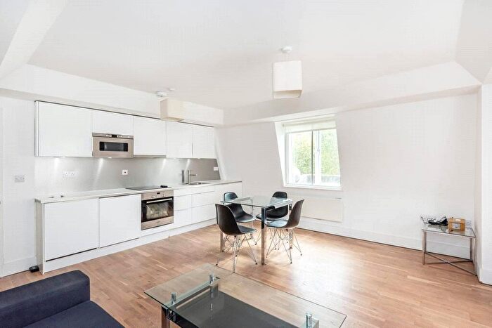 2 Bedroom Apartment To Rent In Mile End Road, London, E1