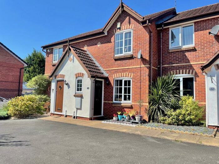 Houses for sale & to rent in B76 1SN, Cornfield Croft, Sutton Trinity
