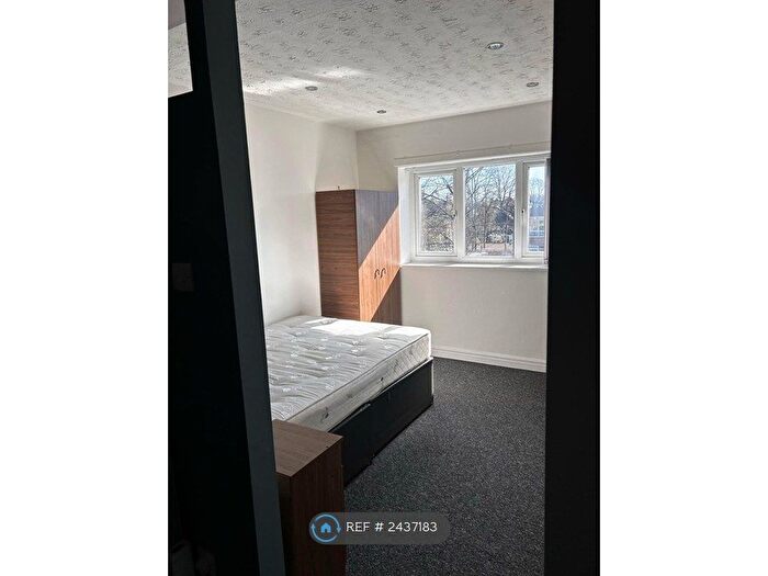 Studio To Rent In Palatine Road, Manchester, M20