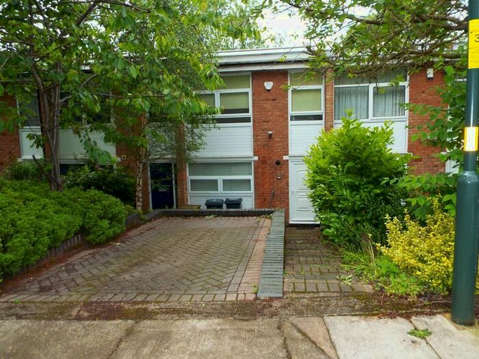 3 Bedroom Terraced House To Rent In Minden Grove, Selly Oak, Birmingham, B29