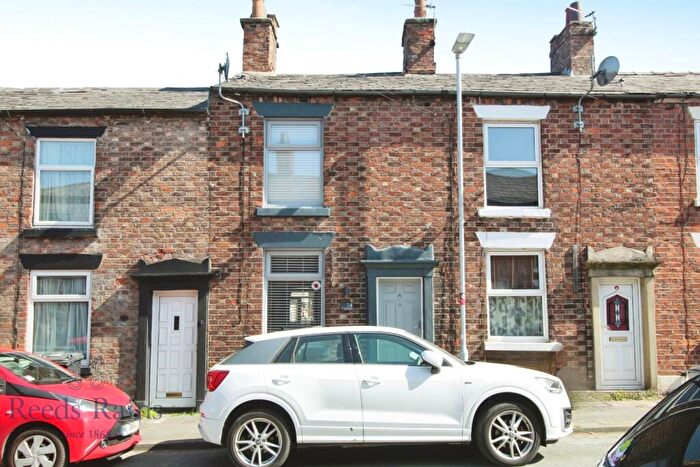 2 Bedroom Terraced House To Rent In Brock Street, Macclesfield, Cheshire, SK10