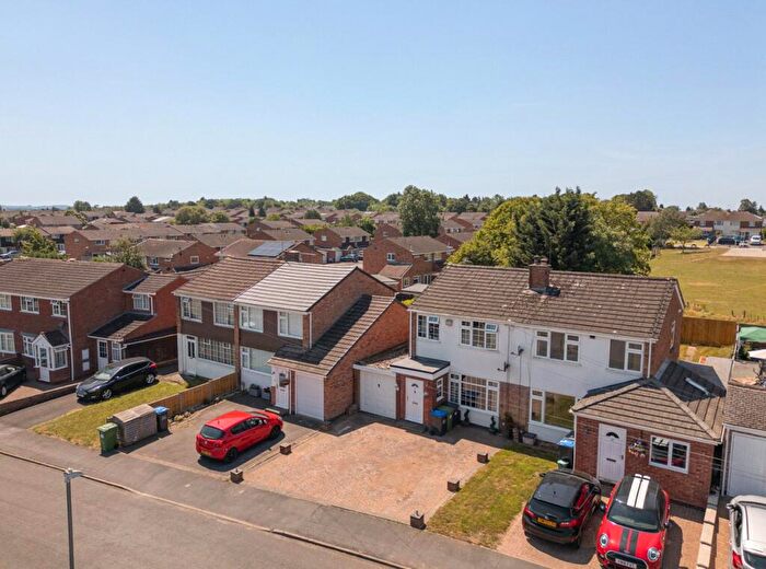 3 Bedroom Semi-Detached House For Sale In Morse Road, Whitnash, Leamington Spa, Warwickshire, CV31