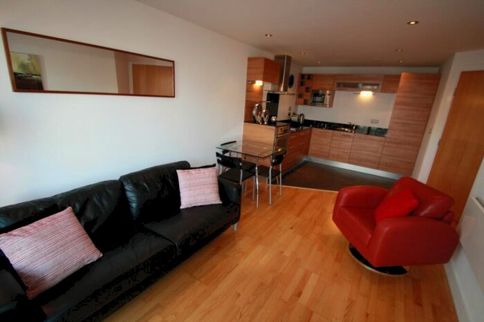 2 Bedroom Flat To Rent In Mackenzie House, Leeds, LS10