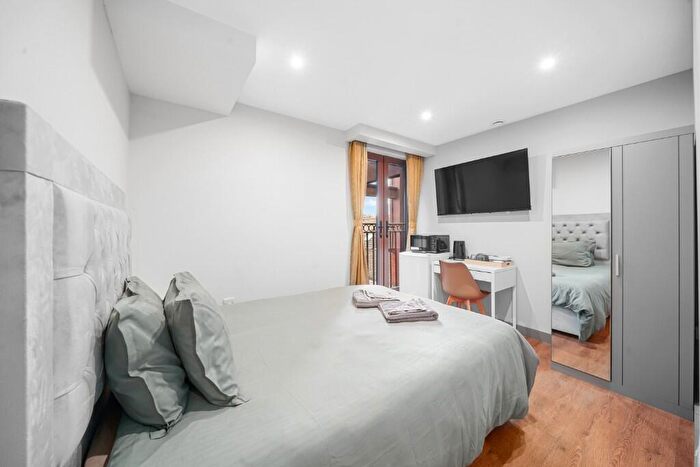 1 Bedroom Hotel Room To Rent In Cranbrook Road, Ilford, London, IG1