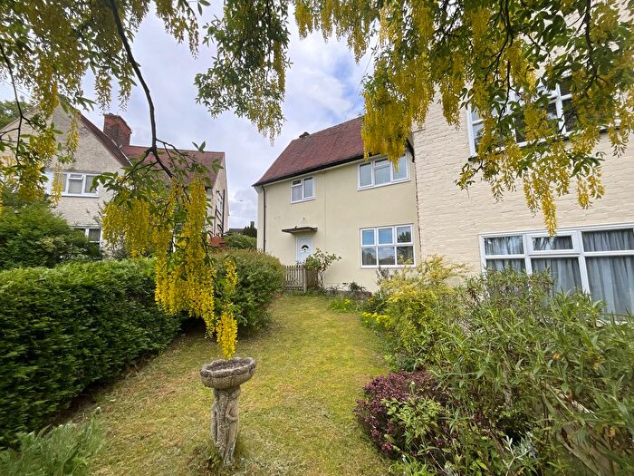 3 Bedroom Semi Detached House For Sale In Kneeton Close, Nottingham, NG5