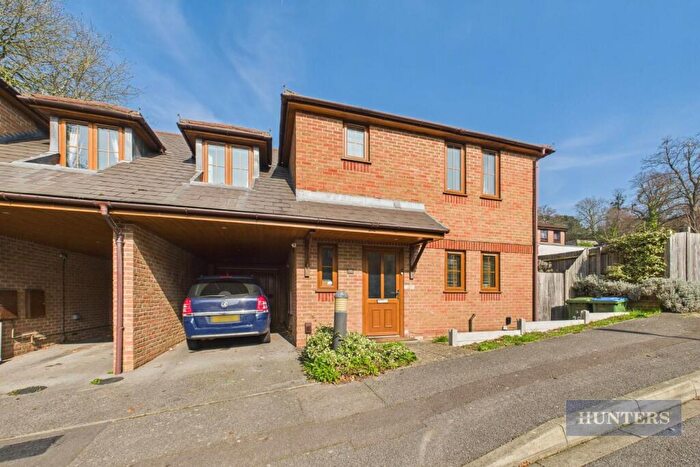 4 Bedroom House To Rent In Tamarisk Gardens, Southampton, SO18