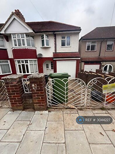 4 Bedroom Semi-Detached House To Rent In Clayhill Crescent, London, SE9