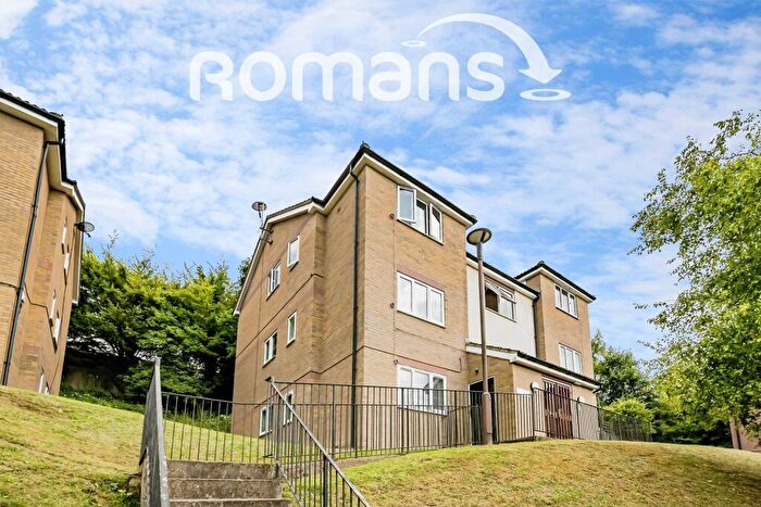 2 Bedroom Flat To Rent In Lingfield Close, High Wycombe, HP13
