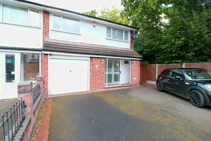 3 Bedroom Semi-Detached House To Rent In Damson Lane, Solihull, B91