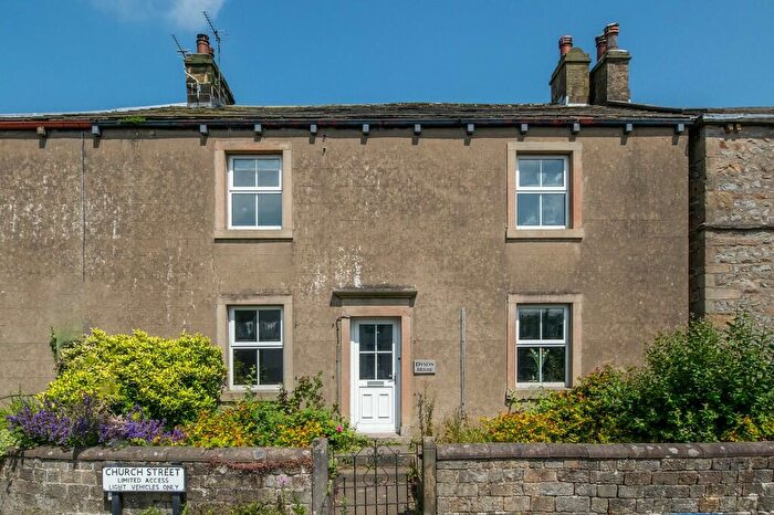 4 Bedroom Character Property For Sale In Church Street, Long Preston, BD23