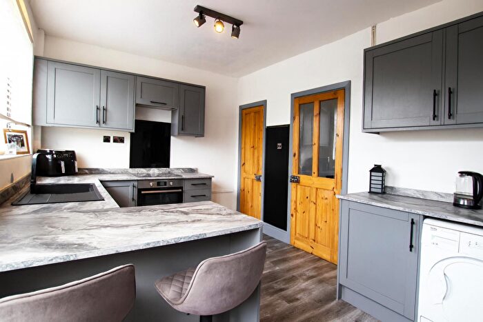 2 Bedroom Town House For Sale In Somerset Avenue, Darwen, BB3