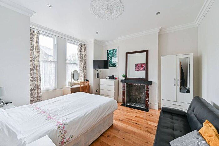 7 Bedroom Semi-detached House To Rent In Northstead Road, Tulse Hill, London, SW2