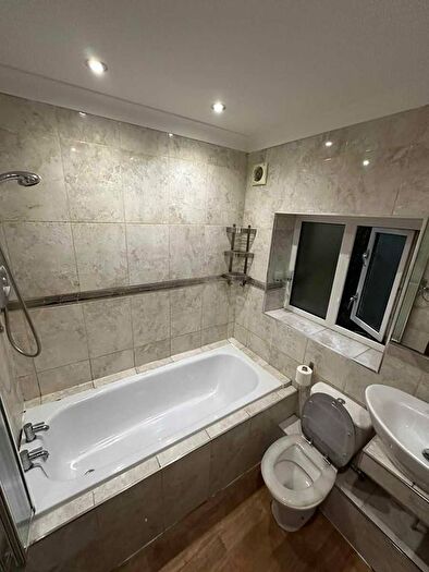 3 Bedroom Semi-Detached House To Rent In Darby Crescent, Ebbw Vale, NP23