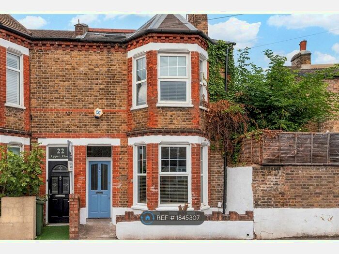 4 Bedroom End Of Terrace House To Rent In Chale Road, London, SW2