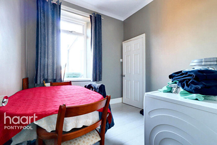 5 Bedroom Detached House For Sale In Commercial Street, Pontypool, NP4