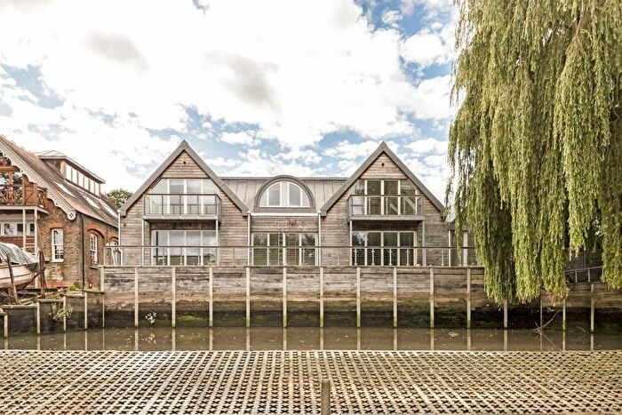 2 Bedroom Flat To Rent In Eel Pie Island, Twickenham, TW1