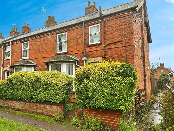 3 Bedroom Terraced House To Rent In Howard Road, Banbury, Oxfordshire, OX16