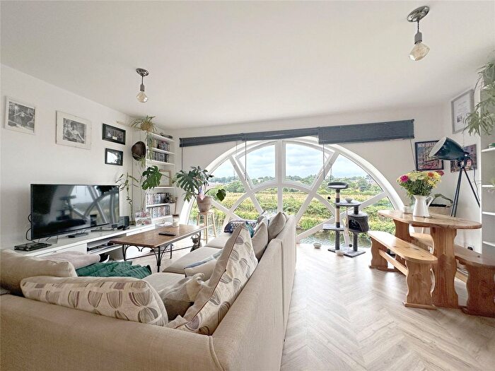 1 Bedroom Flat To Rent In Water Lane, St. Thomas, Exeter, EX2