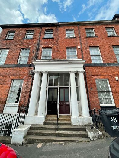 3 Bedroom Flat To Rent In Hanover Square, Leeds, LS3