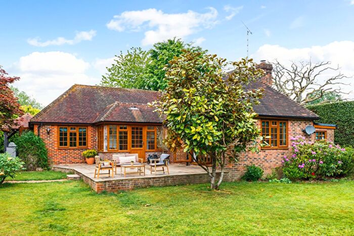 2 Bedroom Detached House For Sale In Petworth Road, Chiddingfold, GU8