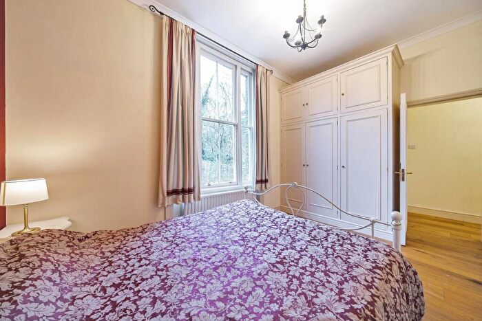 2 Bedroom Flat For Sale In Cintra Park, Crystal Palace, SE19