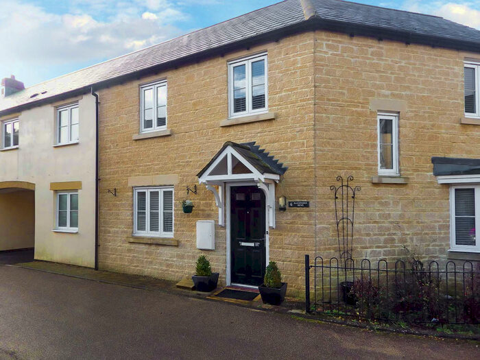 3 Bedroom Terraced House To Rent In Blackthorn Mews, Carterton, Oxfordshire, OX18