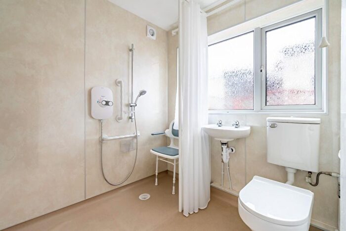 2 Bedroom Terraced House For Sale In Carrington Avenue, York, YO26