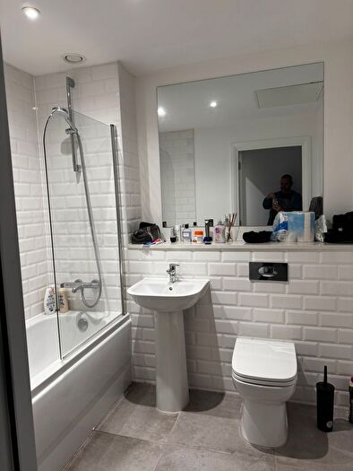 2 Bedroom Flat To Rent In Darwin Street, Birmingham, B12
