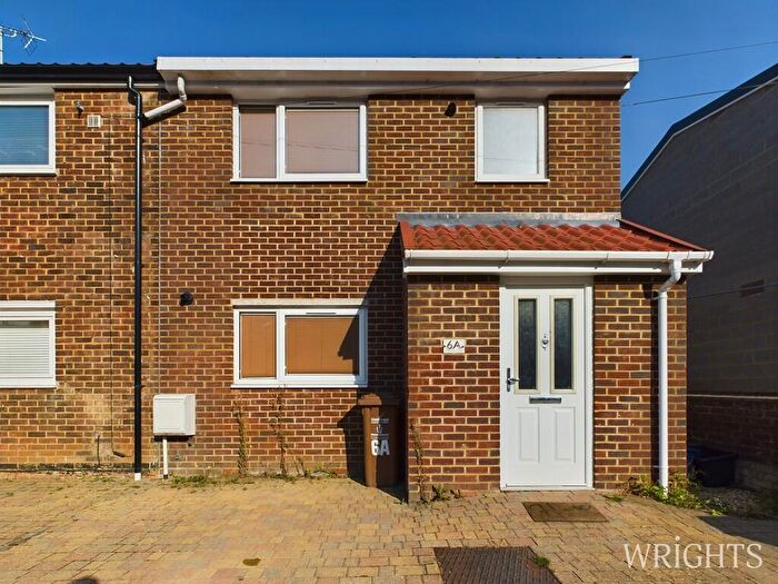 2 Bedroom Semi Detached House To Rent In Shackleton Spring, Stevenage, SG2
