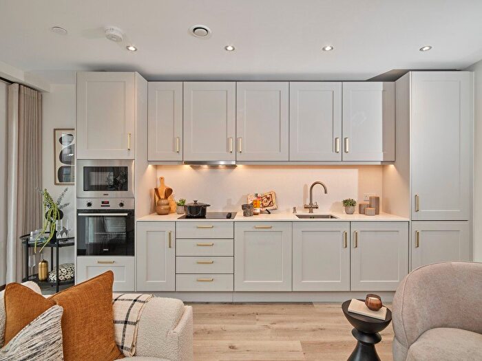 2 Bedroom Flat For Sale In Abbey Road, Barking, IG11