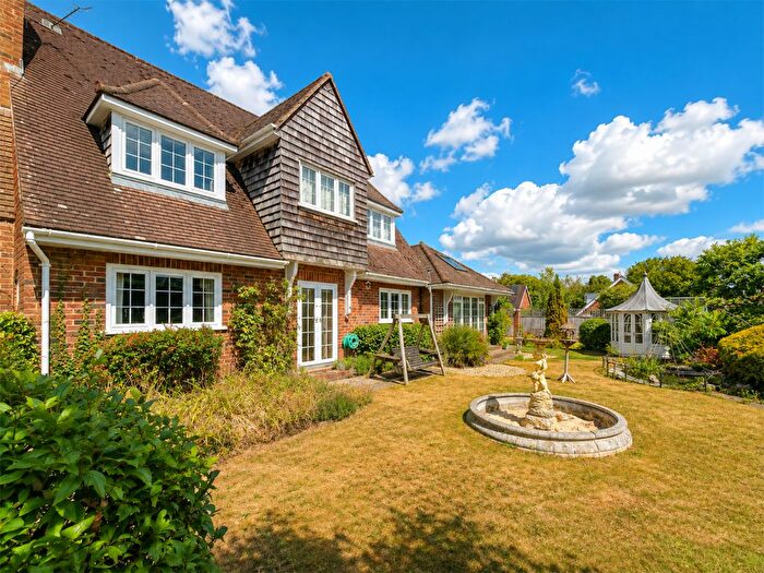 4 Bedroom Detached House For Sale In Rookes Lane, Lymington, SO41