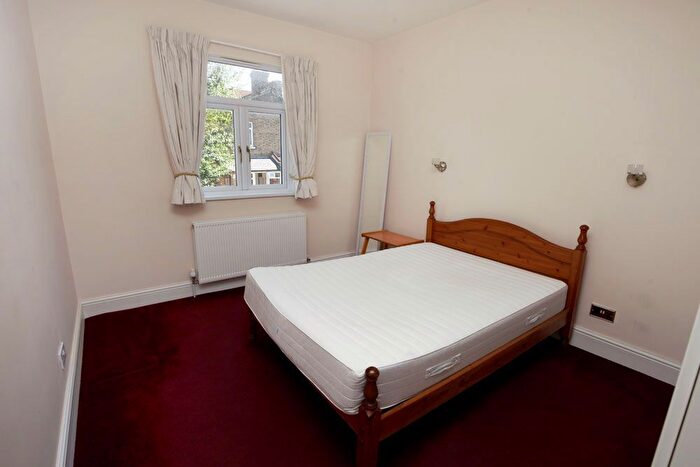 1 Bedroom Flat To Rent In Twickenham Road, Leytonstone, E11