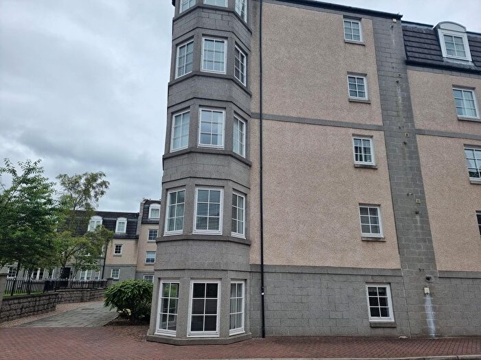 2 Bedroom Flat To Rent In Fonthill Avenue, Aberdeen, AB11