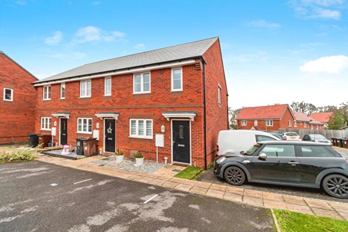 2 Bedroom End Of Terrace House For Sale In Ganders Mead, Nursling, Southampton, Hampshire, SO16