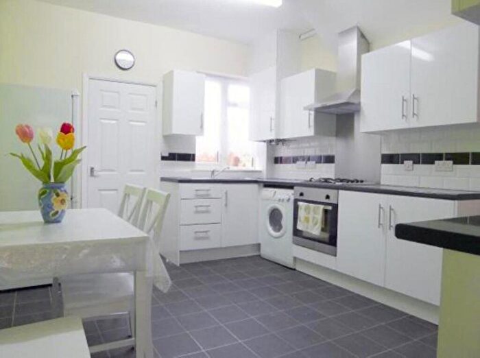 4 Bedroom House To Rent In Lottie Road, Birmingham, B29