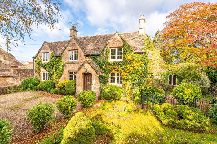 3 Bedroom Detached House For Sale In The Street, Grittleton, SN14