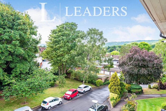 2 Bedroom Flat To Rent In Somers Close, Reigate, RH2