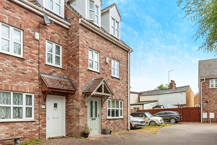 3 Bedroom Semi-detached House For Sale In Old Bakery Close, Wimblington, March, PE15