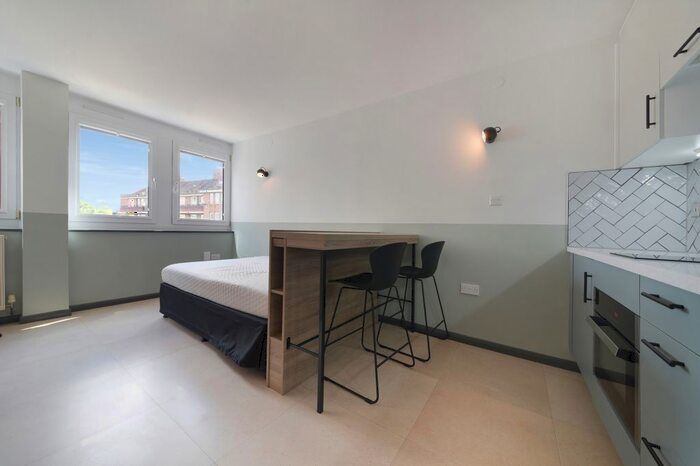 Studio To Rent In Uncle Stockwell, Courland Grove, Stockwell, SW8
