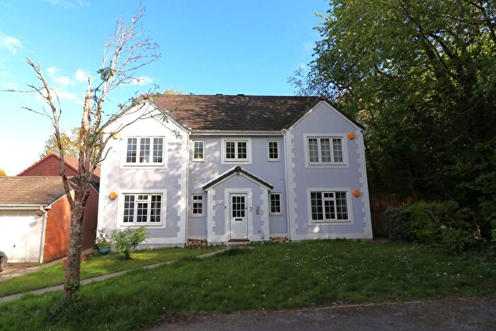1 Bedroom Flat For Sale In Clover Way, Hedge End, SO30