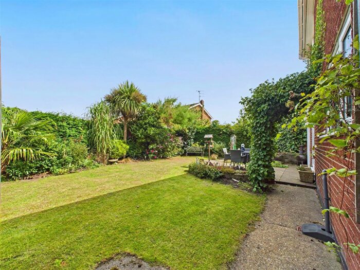 5 Bedroom Detached House For Sale In Welton Road, Brough, HU15