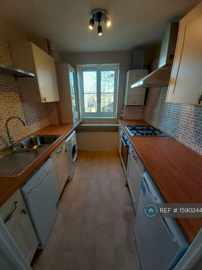 2 Bedroom Flat To Rent In Chulsa Road, Crystal Palace, SE26