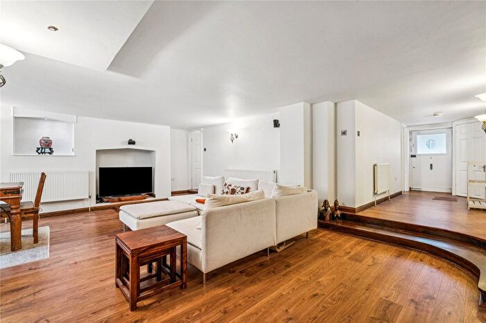 2 Bedroom Flat To Rent In Ormond House, Ormond Road, Richmond, TW10