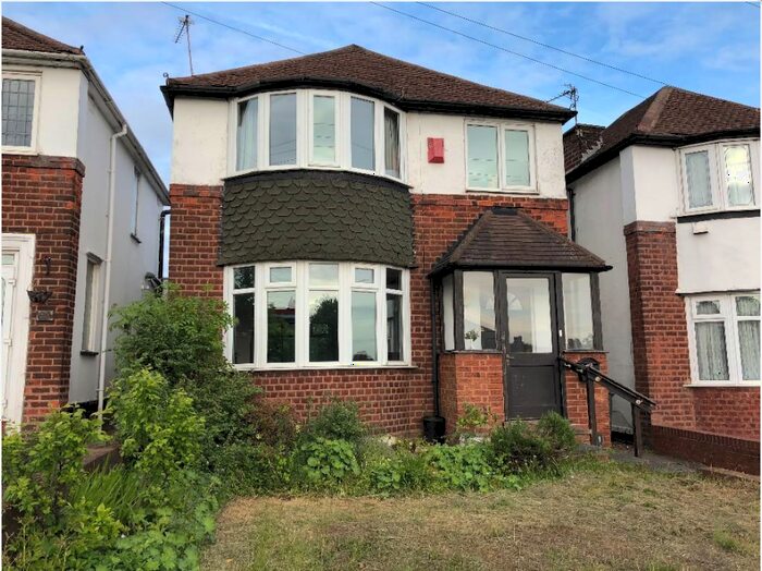 3 Bedroom Semi-Detached House To Rent In Birmingham Road, Birmingham, B43