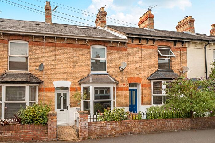 3 Bedroom Terraced House For Sale In William Street, Taunton, TA2